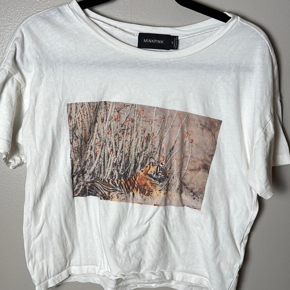 Minkpink White Graphic T-Shirt - Picture 5 of 5